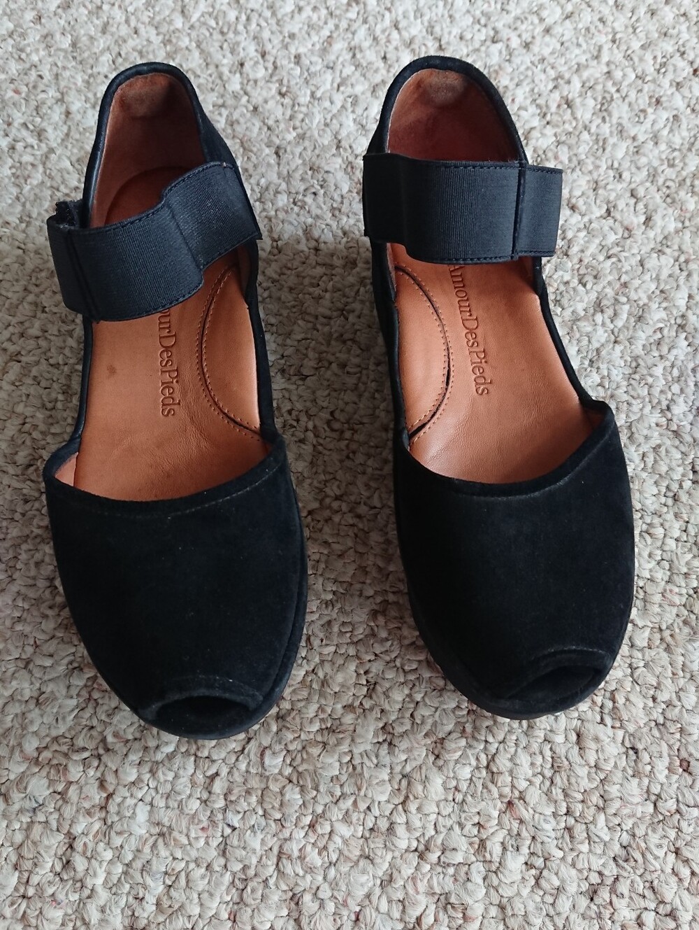 L'Amour Des Pieds Amadour black suede Platform Sandal size 6.5